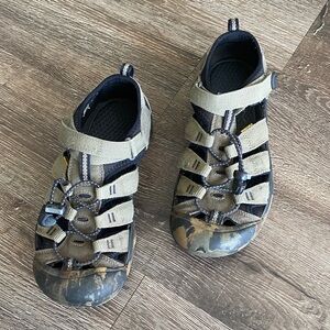 Keen Shoes. Newport H2 Camo Sandal